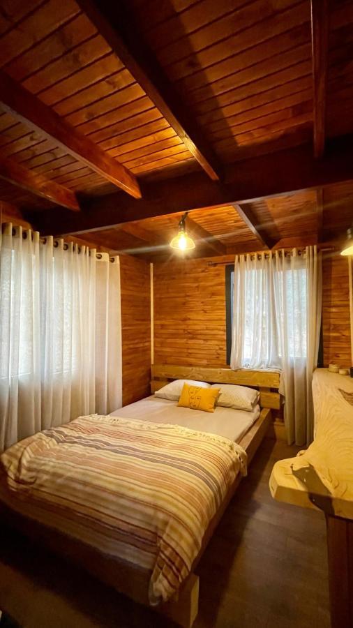 Panurlawoodenhouse Villa Buitenkant foto
